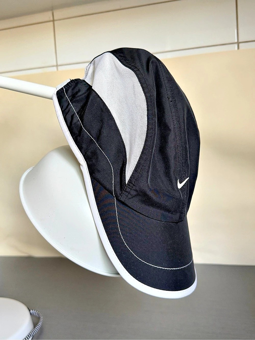 Nike Golf Vintage Y2K Unstructured Centre Swoosh Run Cap Black & White
